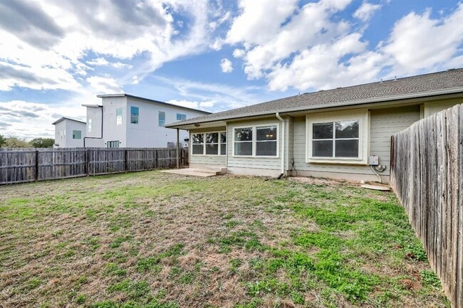 Building Photo - 21501 Boggy Ford Rd