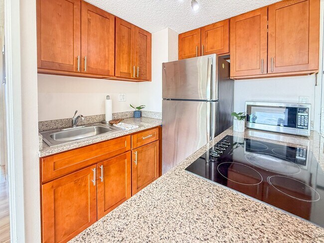 Building Photo - 445 Seaside Ave
