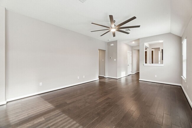 Building Photo - 128 Gidran Trail