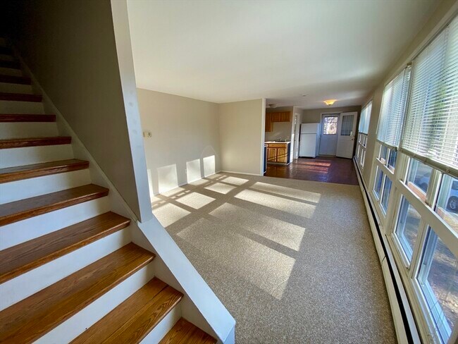 Building Photo - 12 Cedar St