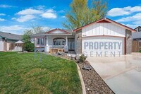 Building Photo - 4 Bed, 2 Bath Home with 2-Car Garage in North Nampa