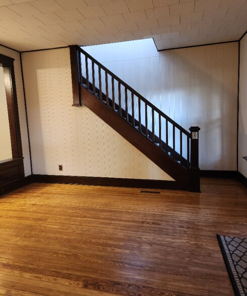 Building Photo - 43 1st St