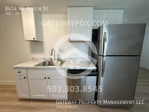 Building Photo - 8414 NE Beech St