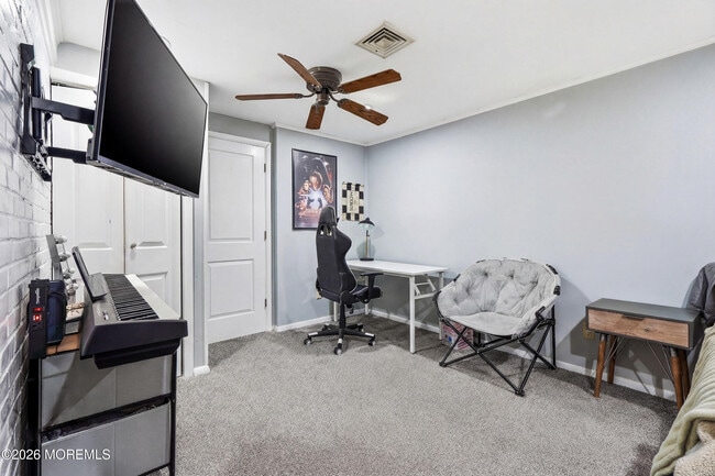 Building Photo - 416 Roosevelt Ave