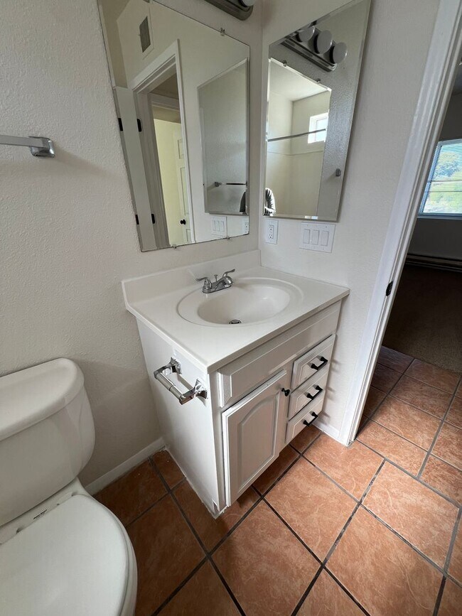 Building Photo - 914 N Belvedere Ave