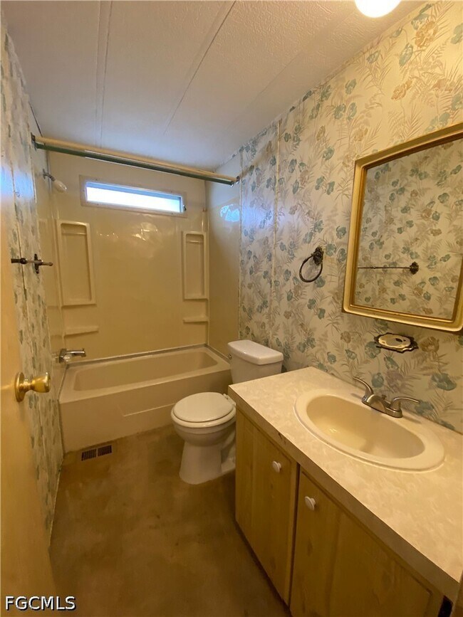 Building Photo - 234 Lamplighter Ln