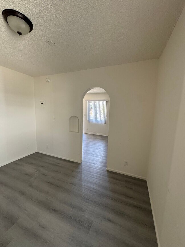Building Photo - 1 Bed Apartment in Prime Playa Del Rey -  ...