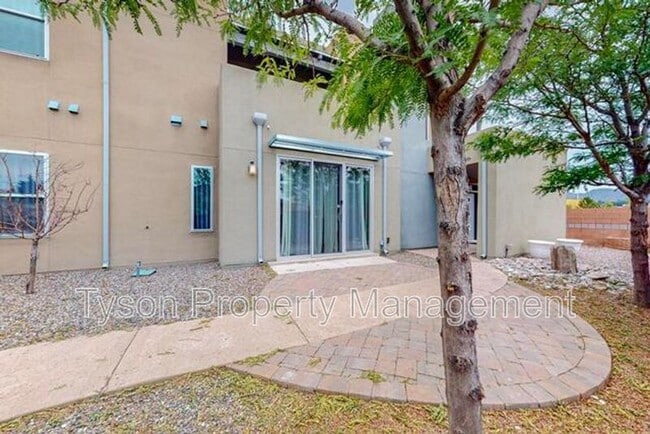 Building Photo - 1667 Domino Dr SE