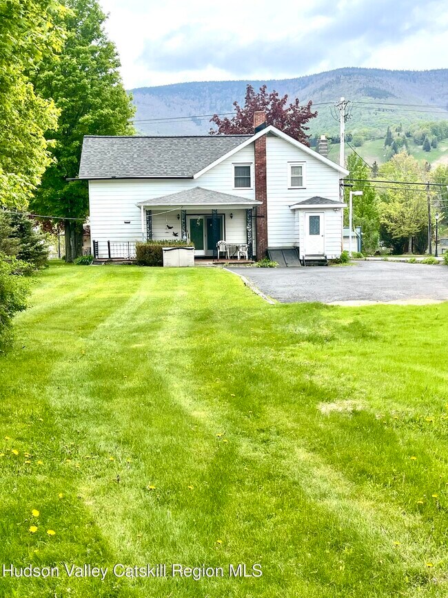 Building Photo - 7734-723a NY-23A