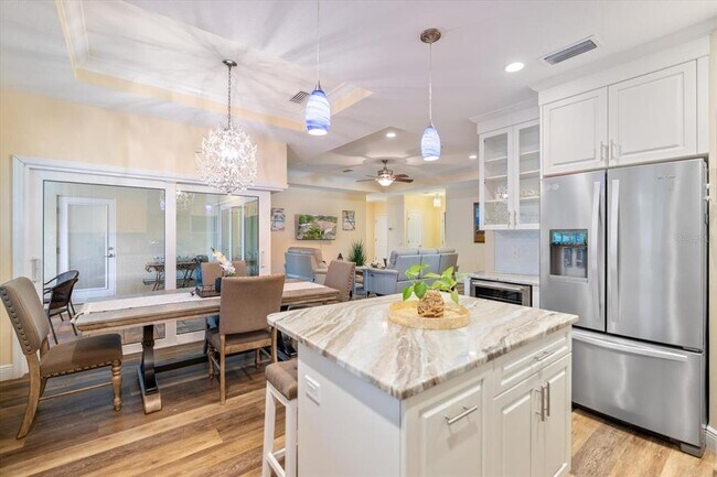 Building Photo - 2339 Datura St