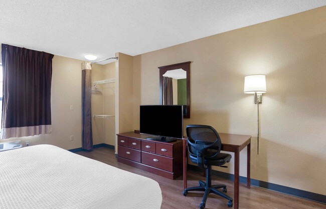 Building Photo - Furnished Studio-Dallas - Las Colinas - Ca...