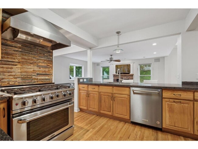 Building Photo - 4016 Kipling Ave