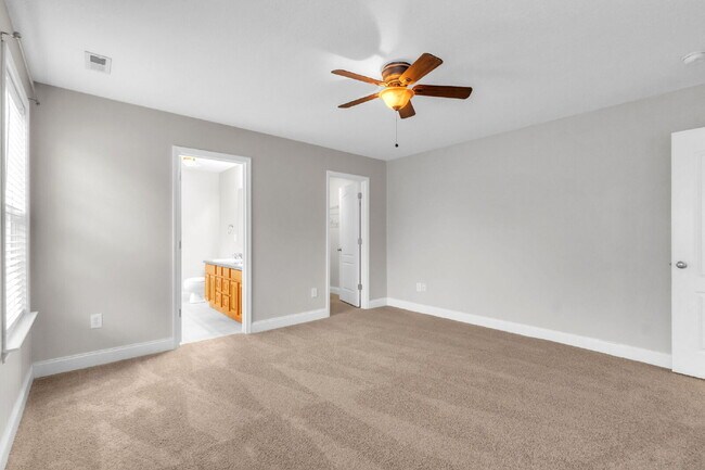 Building Photo - 3BR/2BA Home in Tyger Pointe with Bonus Room & Fenced Yard!