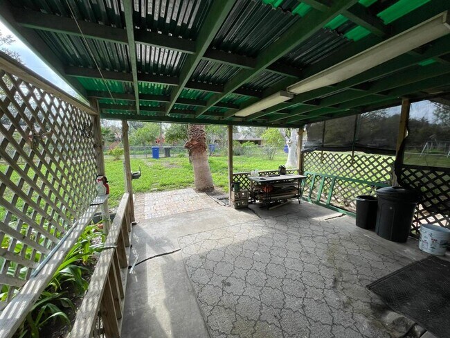 Building Photo - 607 Westway Ave