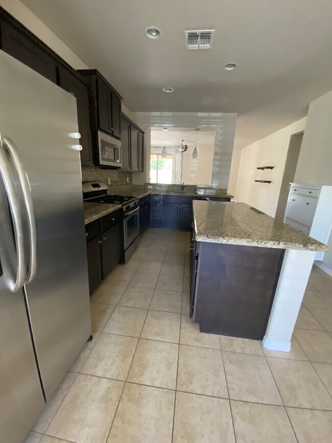 Building Photo - 3533 S Washington St