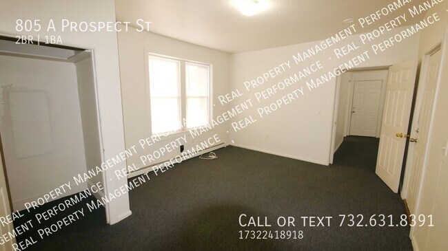 Building Photo - 805 Prospect St