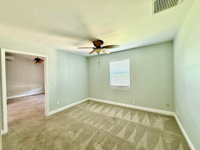 Building Photo - 1260 SW 25th Ln