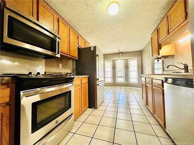 Building Photo - 205 Sparrow Dr