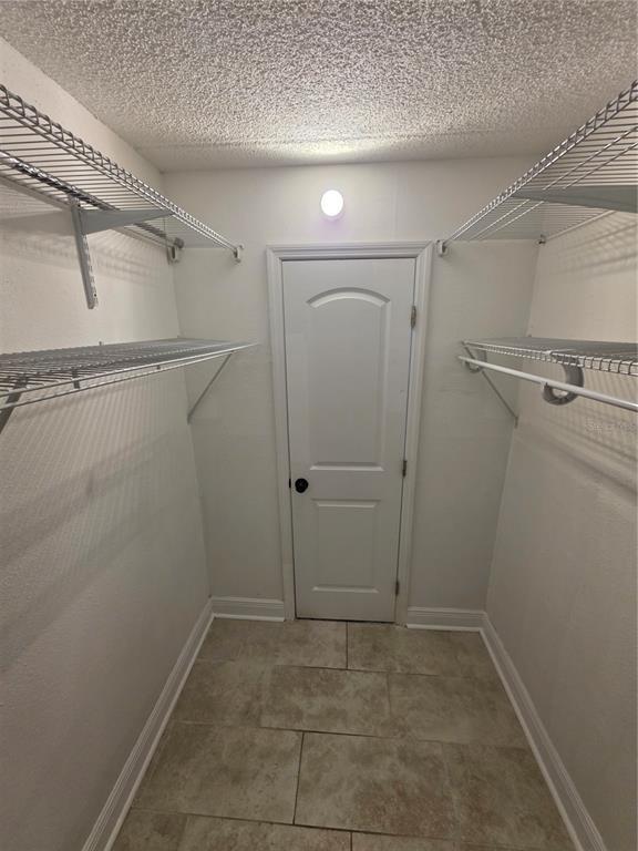 Building Photo - 3821 N Oak Dr