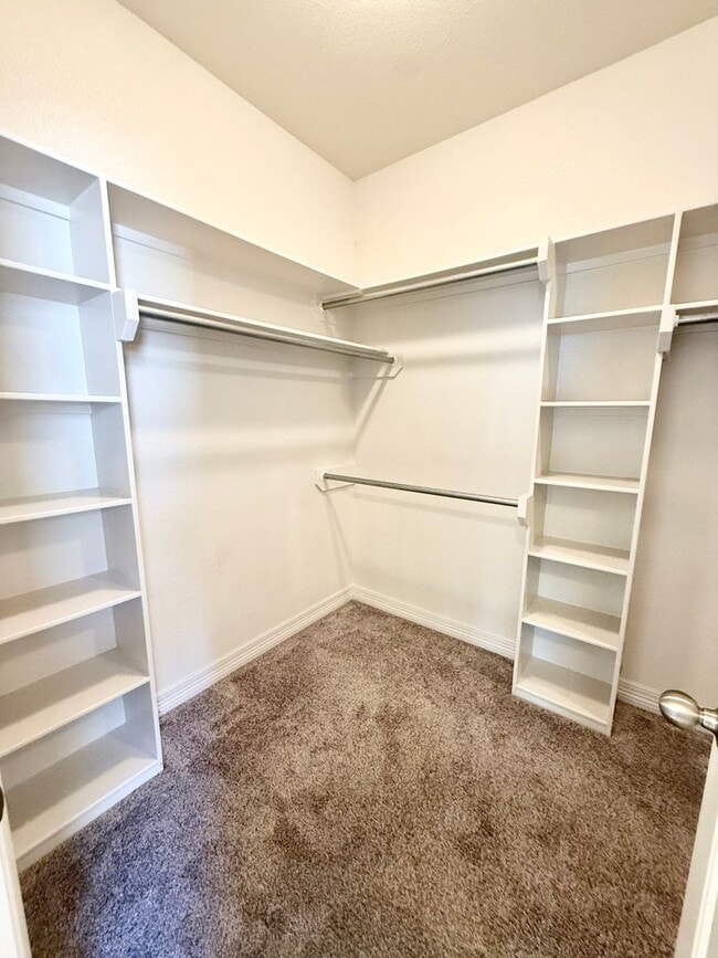 Building Photo - 7332 Kingsport Ln