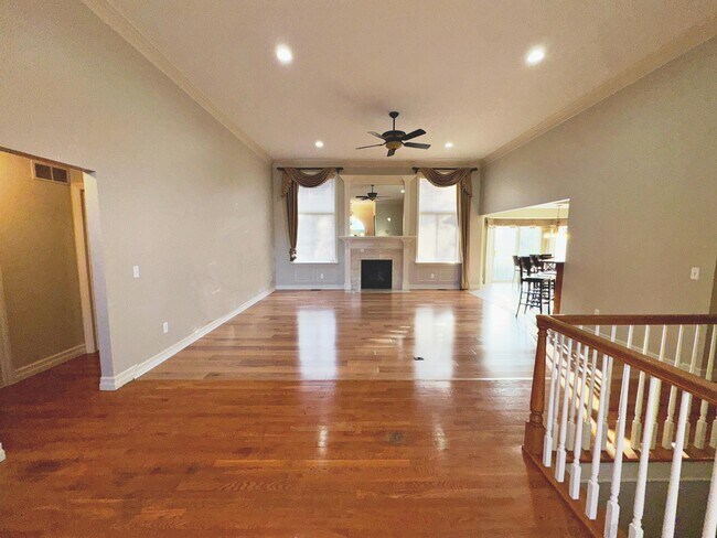 Building Photo - 50247 Cheltenham Dr