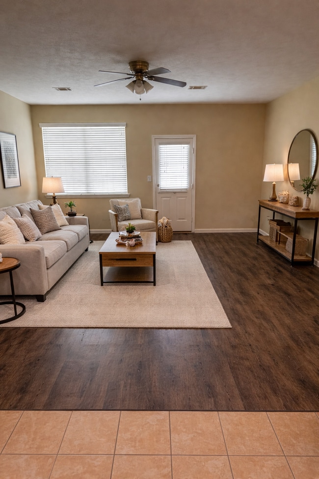 Building Photo - 21421 E Wallis Dr