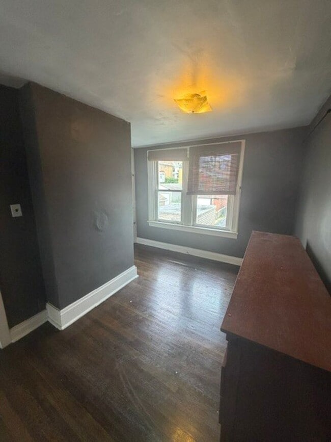 Building Photo - 75 Craighead St