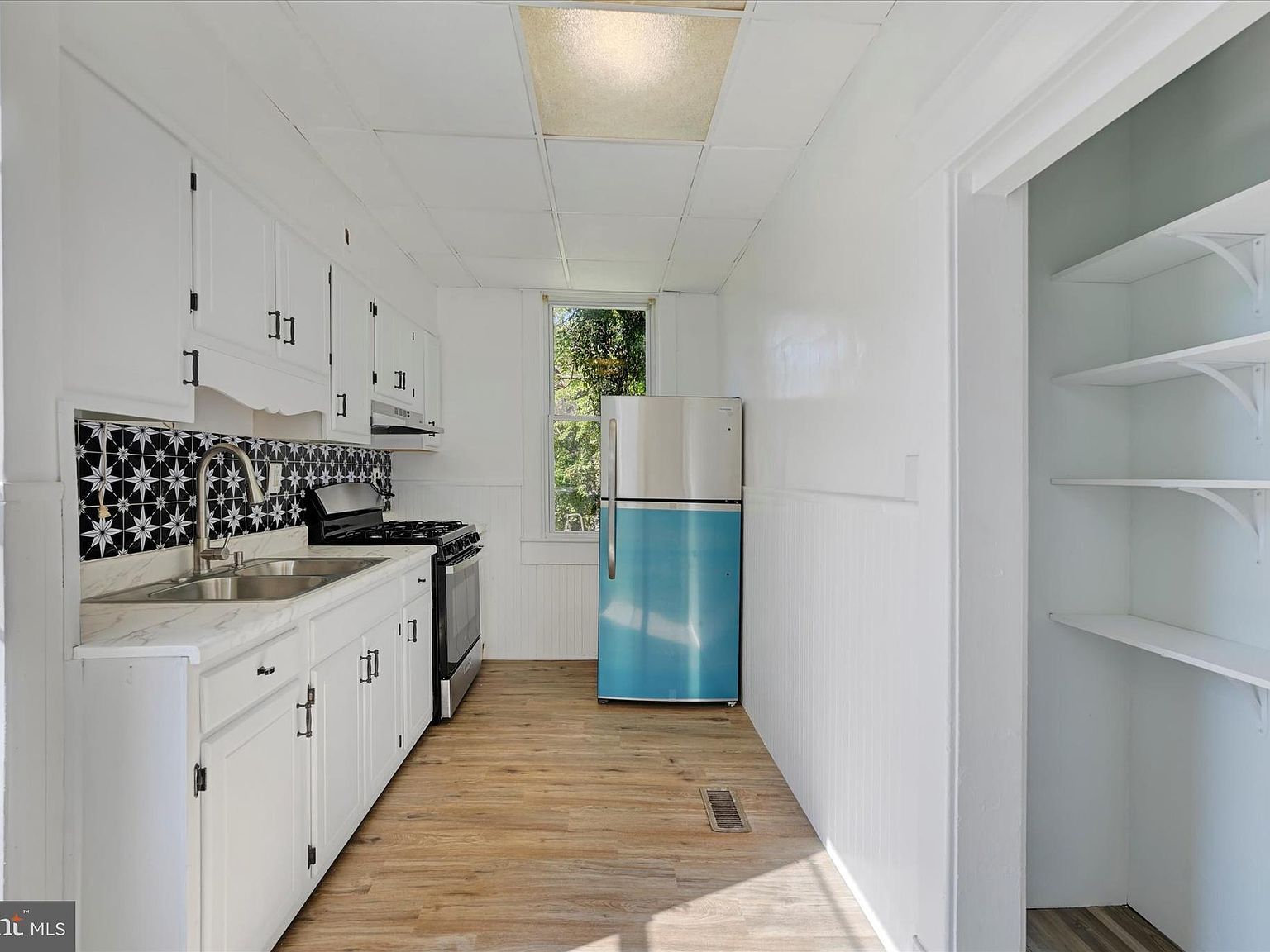 Kitchen - 3105 Rosekemp Ave