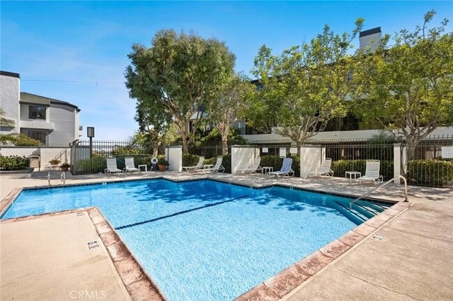 Building Photo - 230 Lille Ln