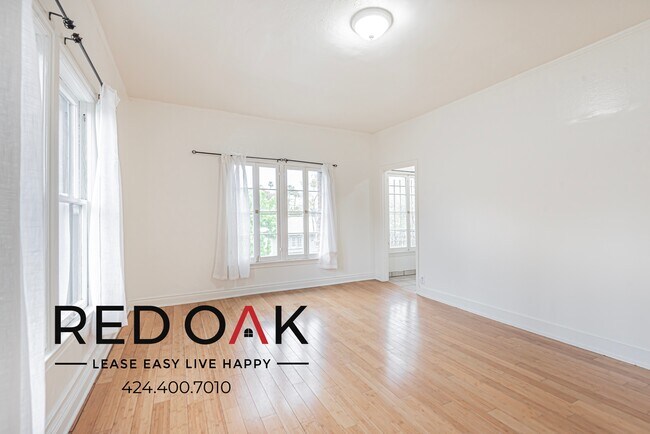 Building Photo - 5757 Franklin Ave