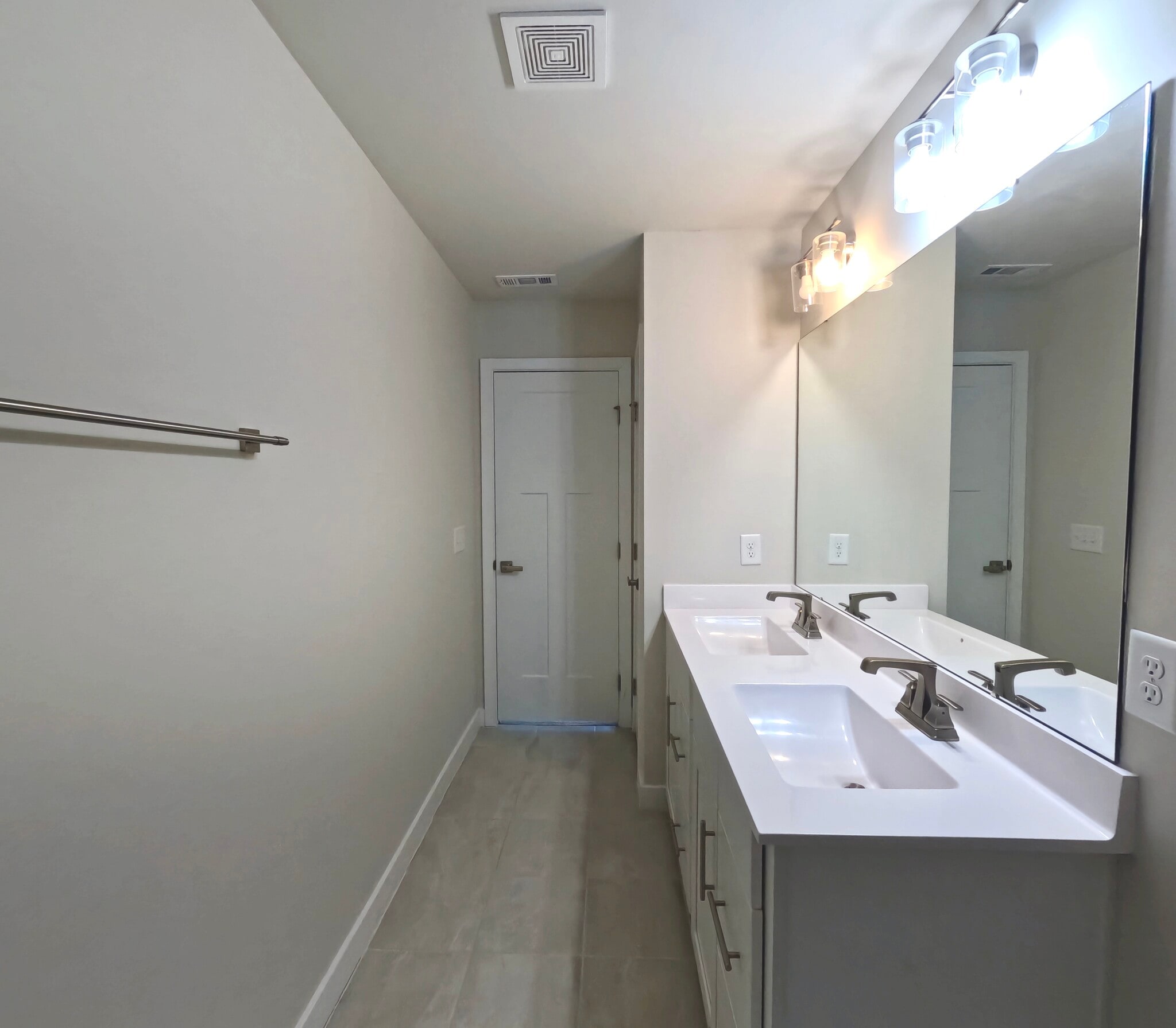 Building Photo - 1037 Clendening Dr