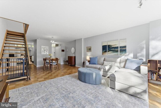 Building Photo - 1378 4th St SW