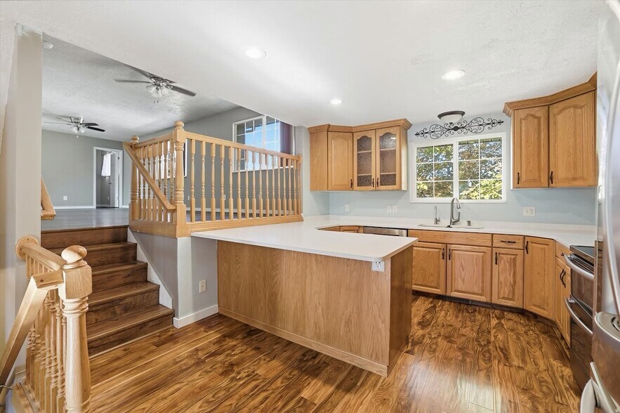 Building Photo - 71 W 450 S