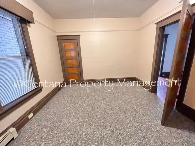 Building Photo - 3 bedroom apartment near Campus, Park St (...
