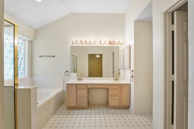 Building Photo - 2305 Valley Creek Dr