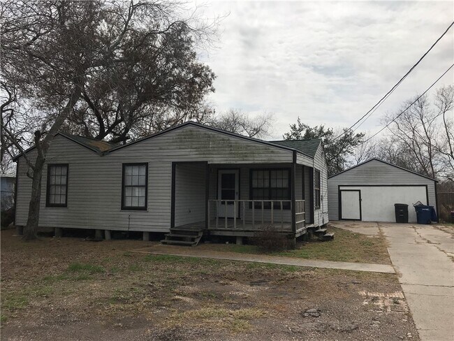 Primary Photo - 5217 Williams Dr