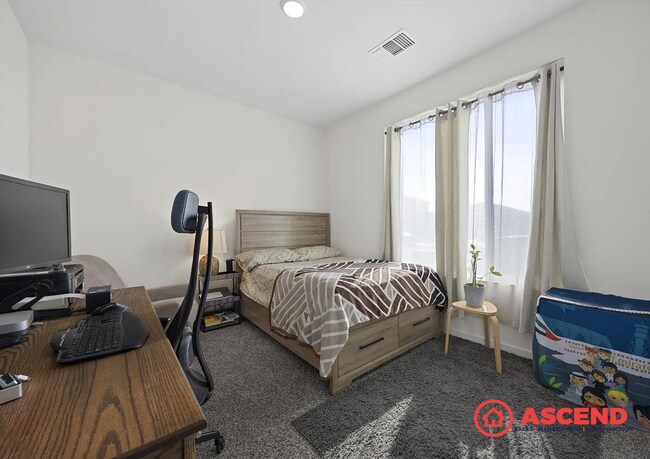 Building Photo - Modern 3 Bed, 2 Bath Home with Solar & Full Appliance Package