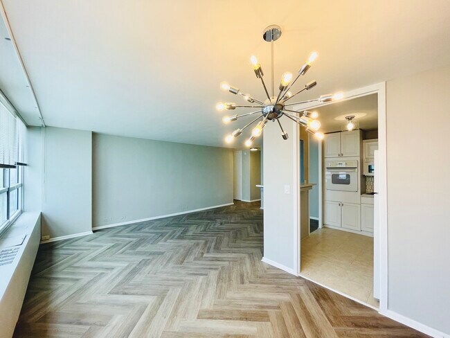 Building Photo - 4800 S Chicago Beach Dr