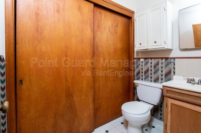 Building Photo - 1716 N Harvard Ave