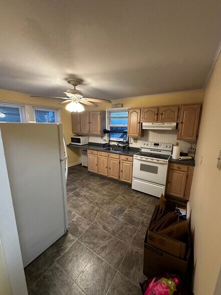 Building Photo - 2649 Nottingham Way