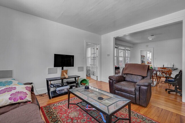 Building Photo - 68 Sheldon Terrace