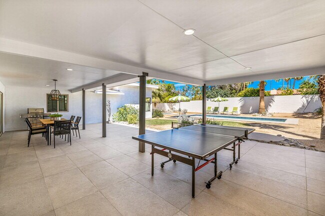 Building Photo - 45654 Verba Santa Dr