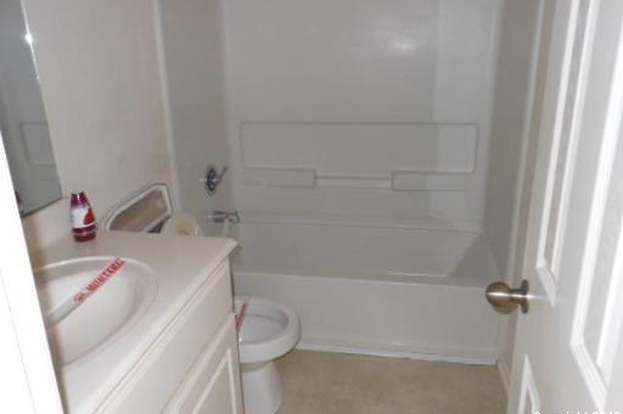 Building Photo - 5519 Red Canyon