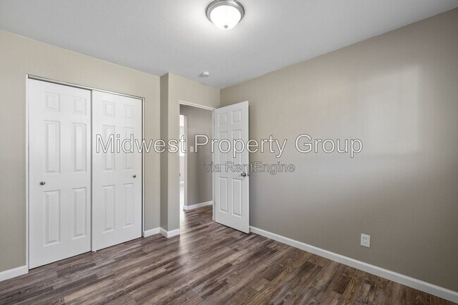 Building Photo - 1385 St Marie St