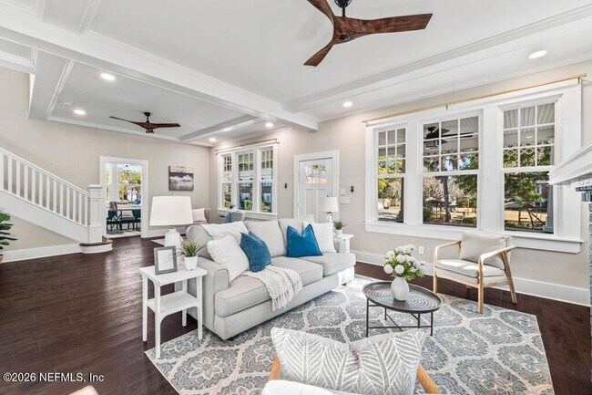 Building Photo - 2843 Oak St