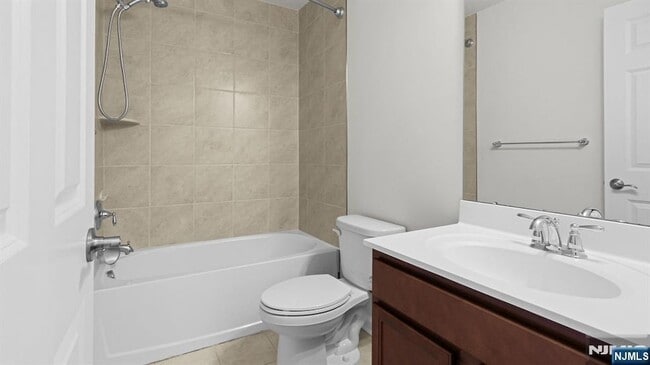 Building Photo - 54 Landmark Ln