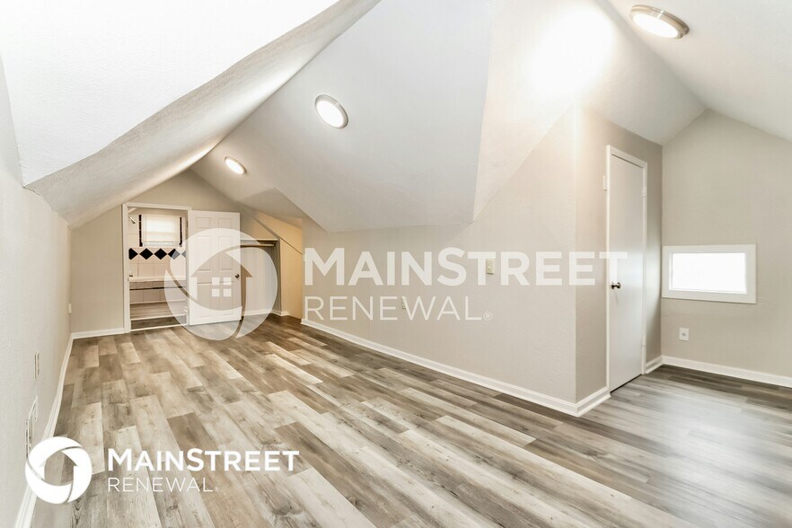 Building Photo - 113 S 43rd St