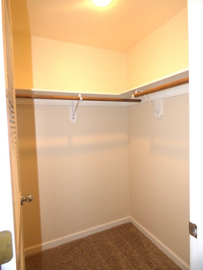 Building Photo - Rent Special: 1/2 Off April's Rent!! 3 bed 2 bath Home in North Salem