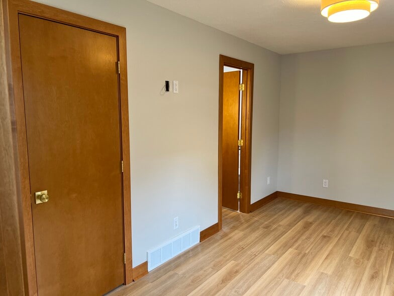 Main Floor Bedroom - 90 1st St SE