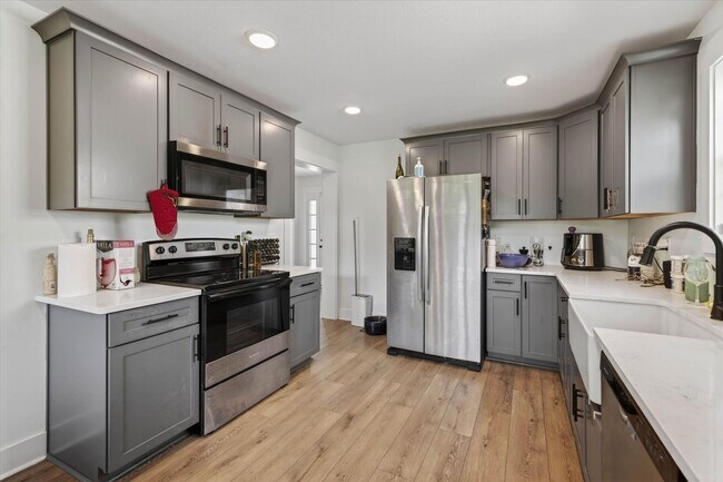 Building Photo - 542 Judah Cir